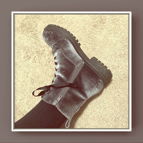 Mossimo Supply Co. Shoes - Women’s Mossimo Boots